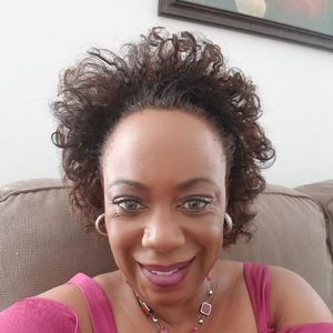 Meet your Posher, Shelia